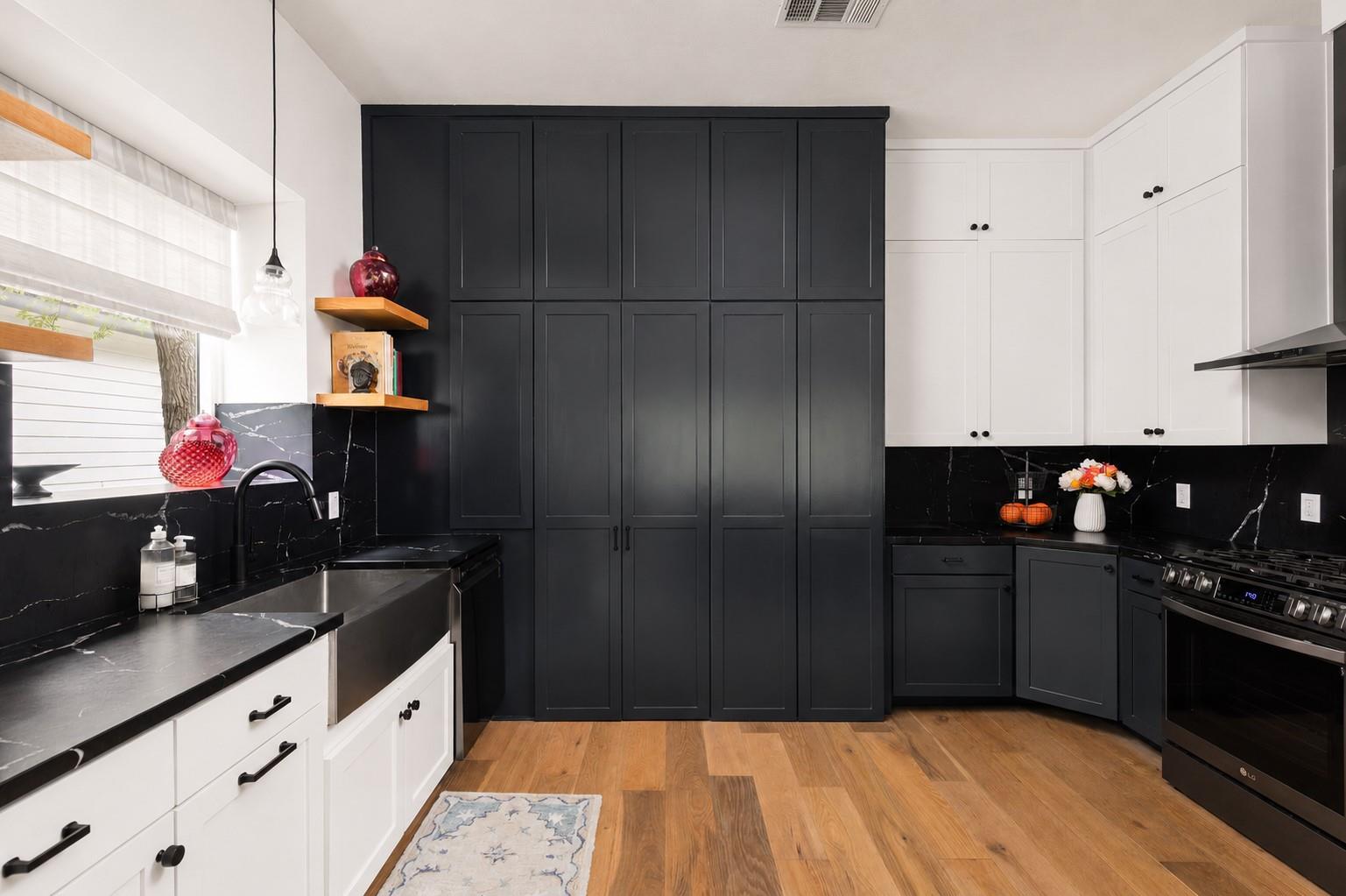 10107 Alcott CV