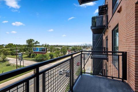 Photo of 4315 S Congress Ave #423, Austin, TX 78745 (MLS # 8640782)