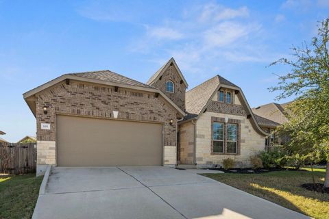 105 W Highfield ST Hutto TX 78634