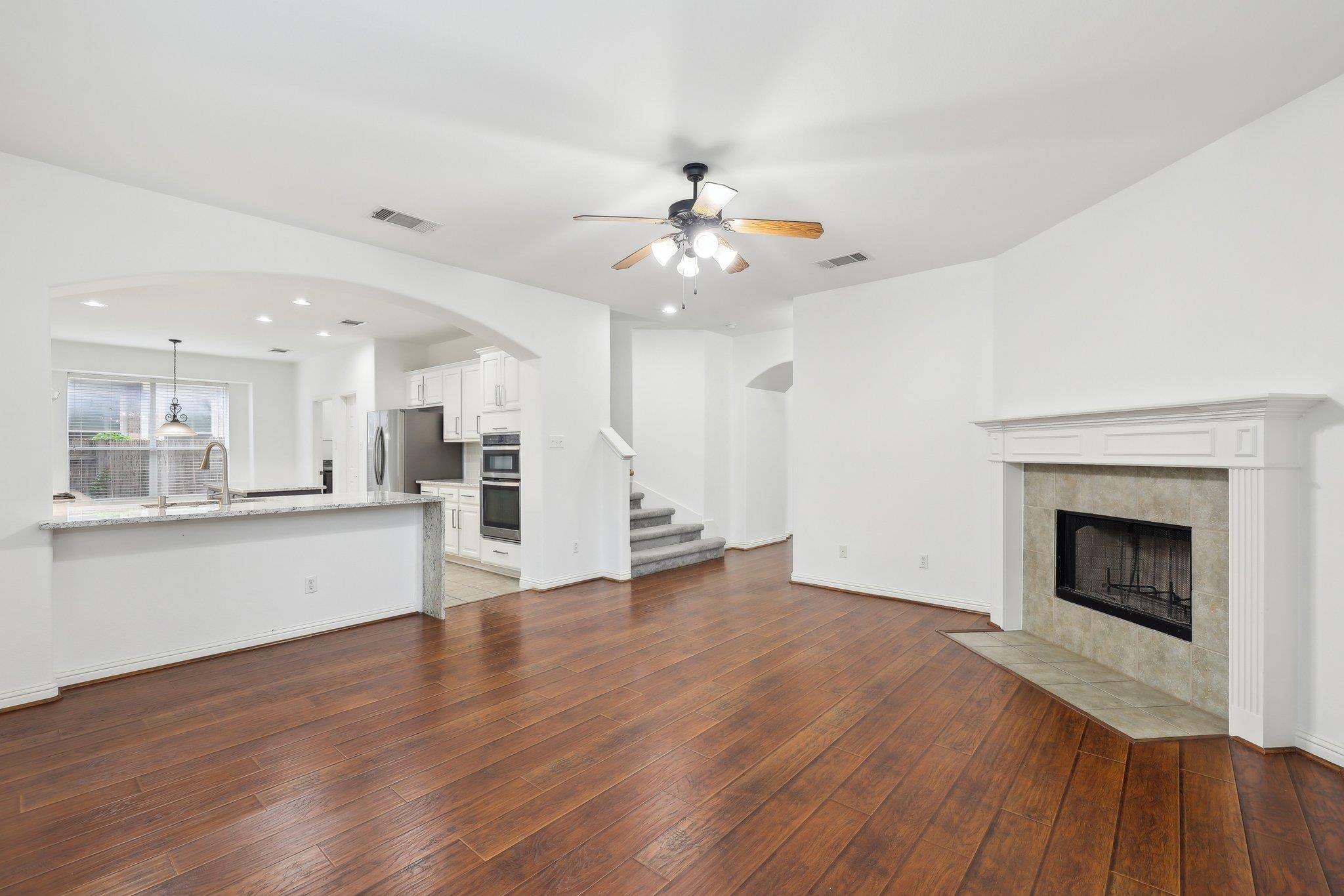 1025 Horne DR