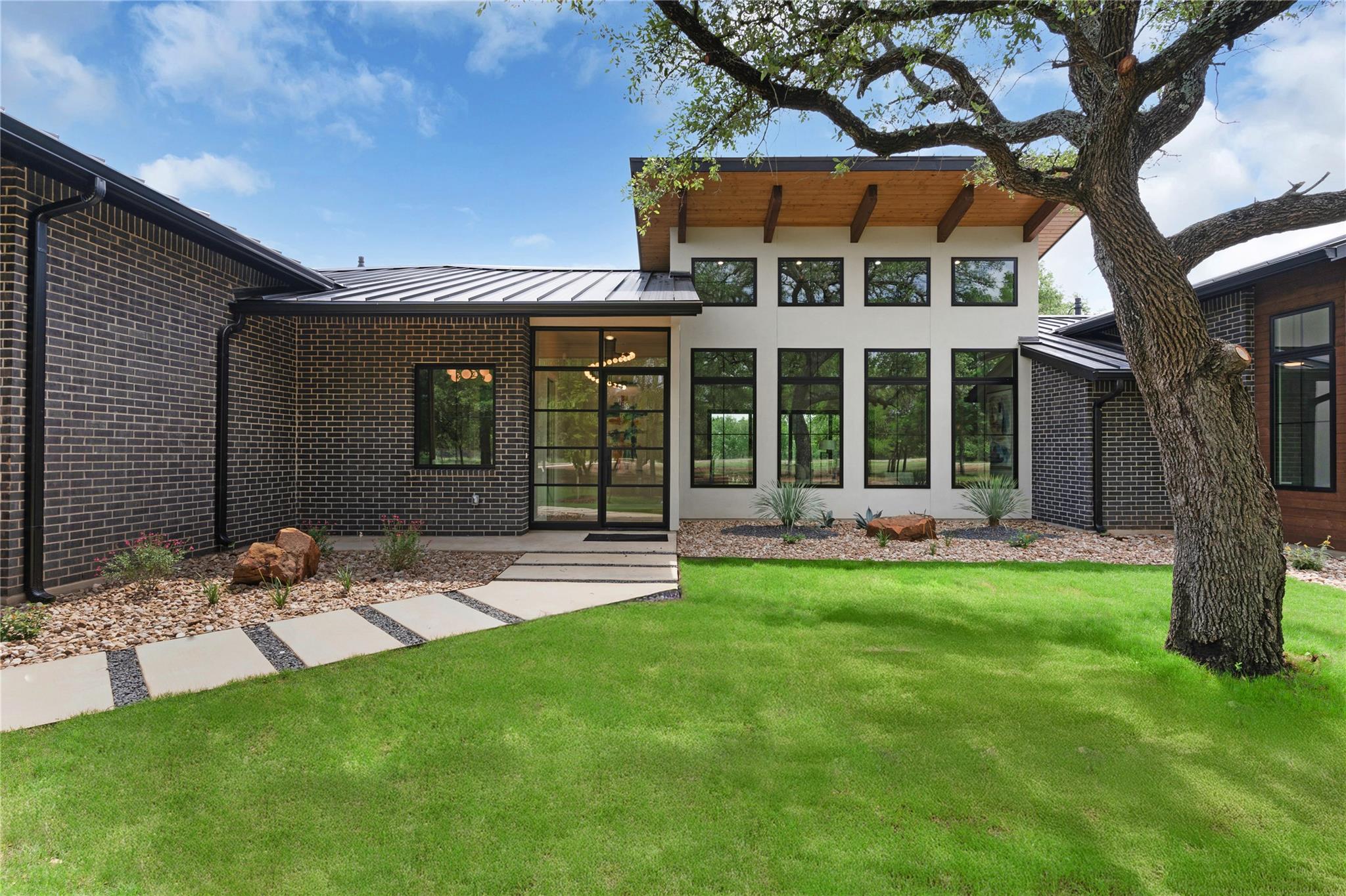 8341 Brewer LN