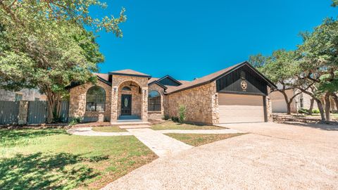113 Augusta DR Wimberley TX 78676