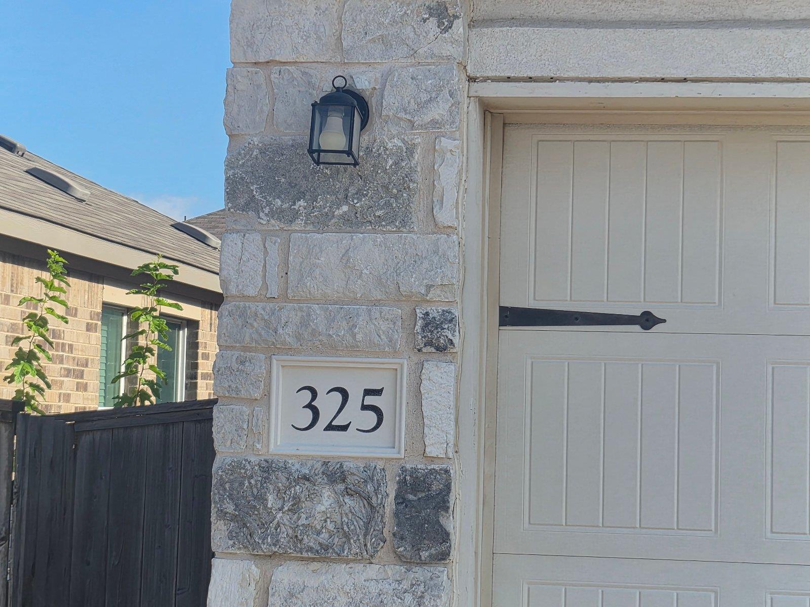 325 Arnage DR