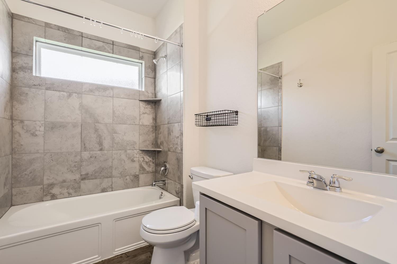 Georgetown, Texas 78626, United States, 5 Bedrooms Bedrooms, ,3 BathroomsBathrooms,Residential,Active,48639