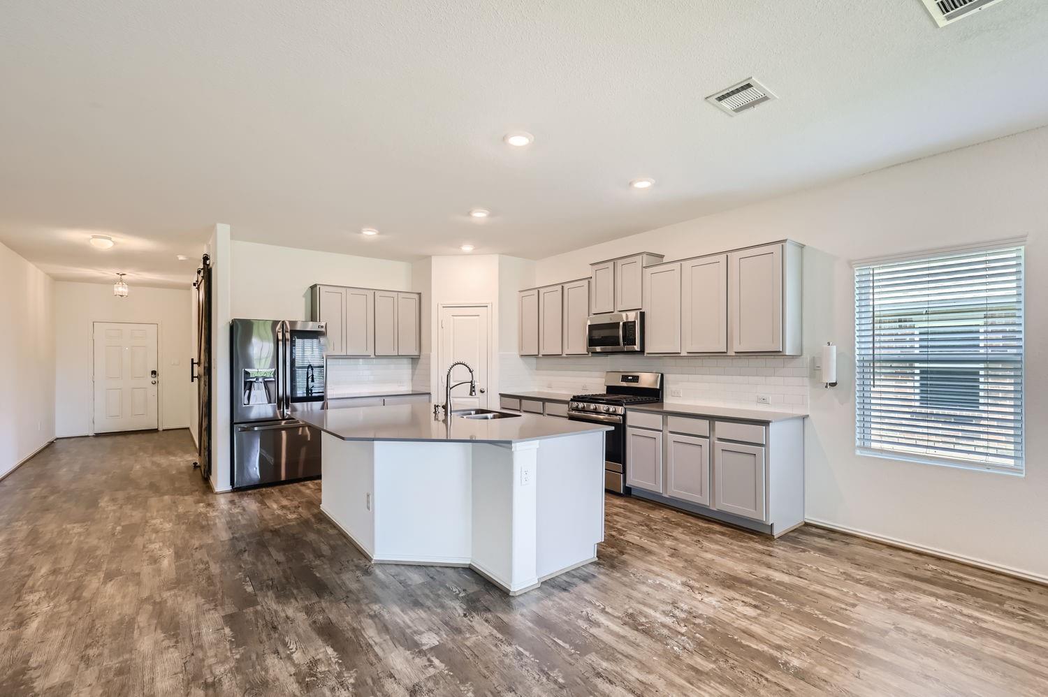 Georgetown, Texas 78626, United States, 5 Bedrooms Bedrooms, ,3 BathroomsBathrooms,Residential,Active,48639