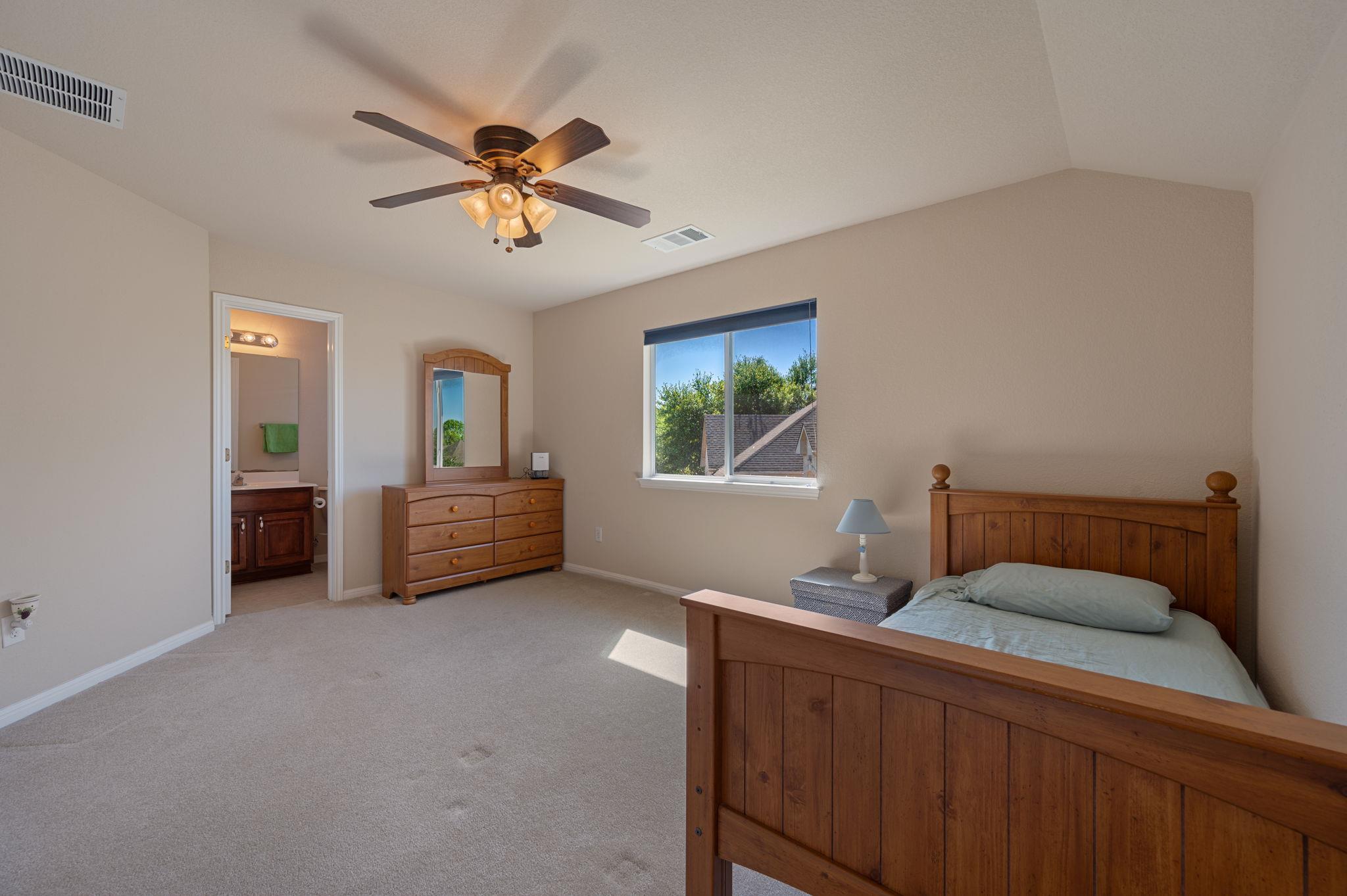20100 Farm Pond LN