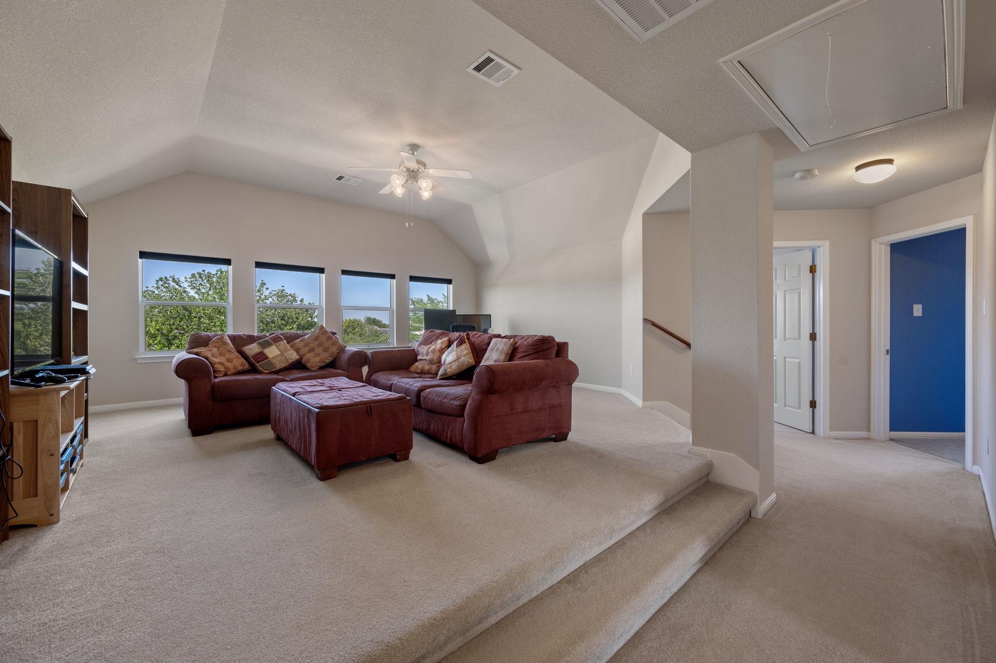 20100 Farm Pond LN