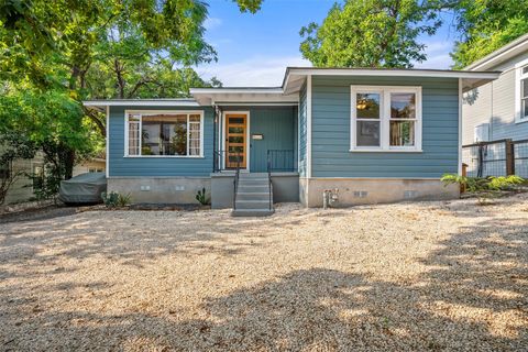 Photo of 2102 E Martin Luther King Jr BLVD, Austin, TX 78702 (MLS # 5657591)
