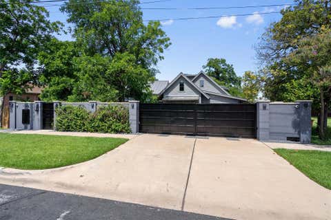 Photo of 1175 San Bernard ST, Austin, TX 78702 (MLS # 7944091)