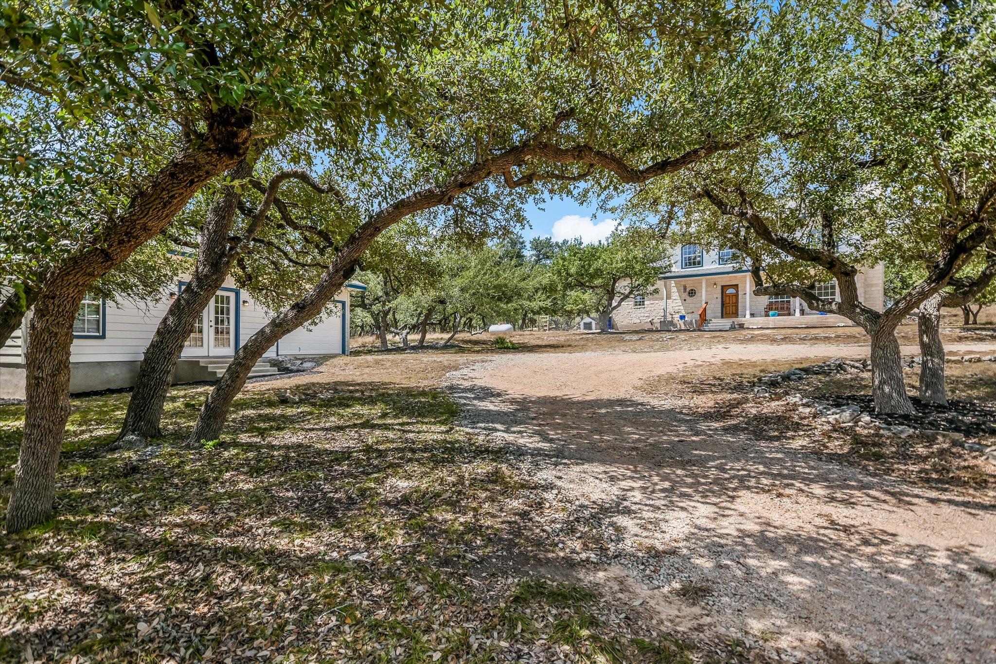 401 N RAINBOW RANCH RD