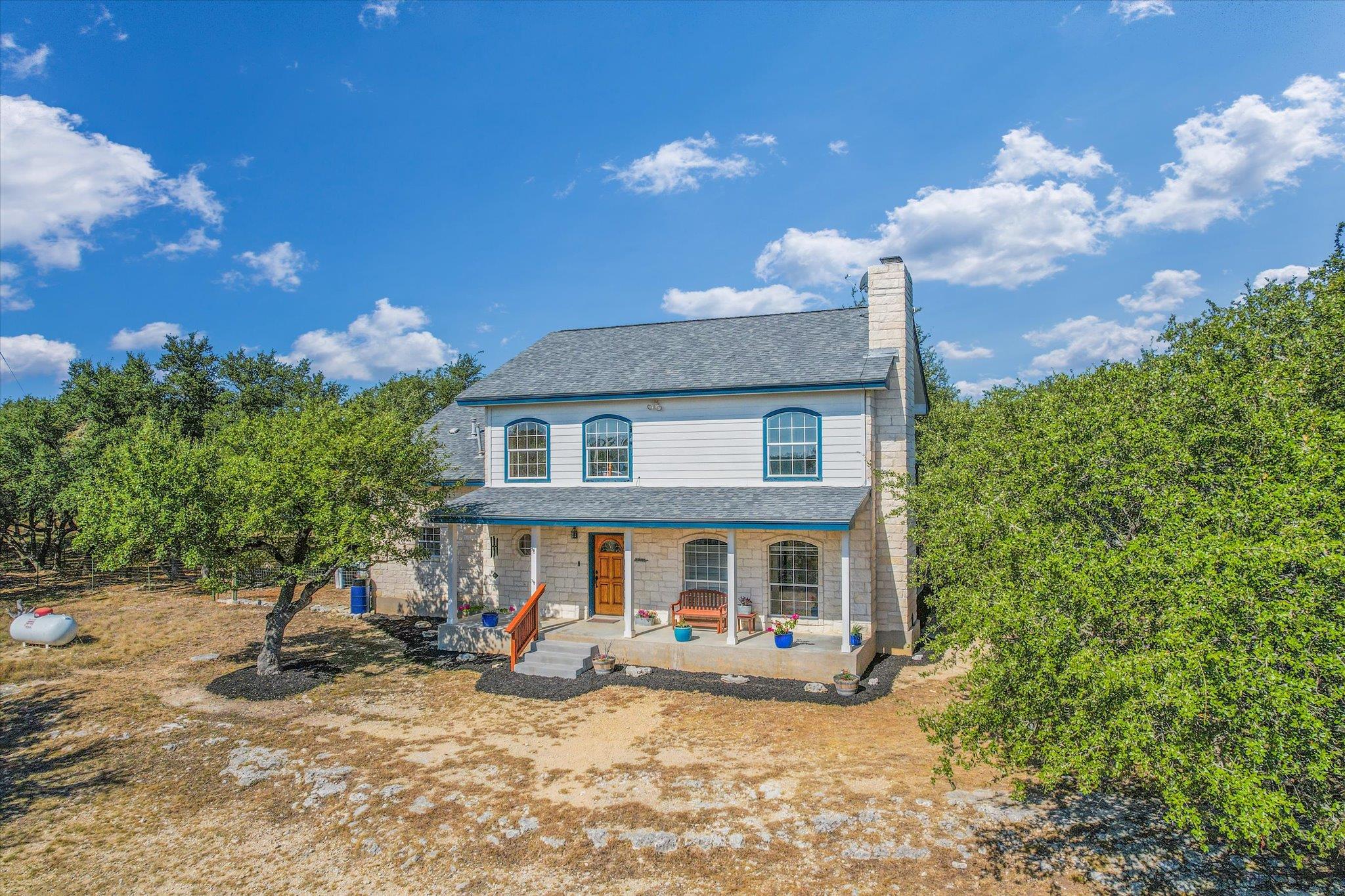 401 N RAINBOW RANCH RD