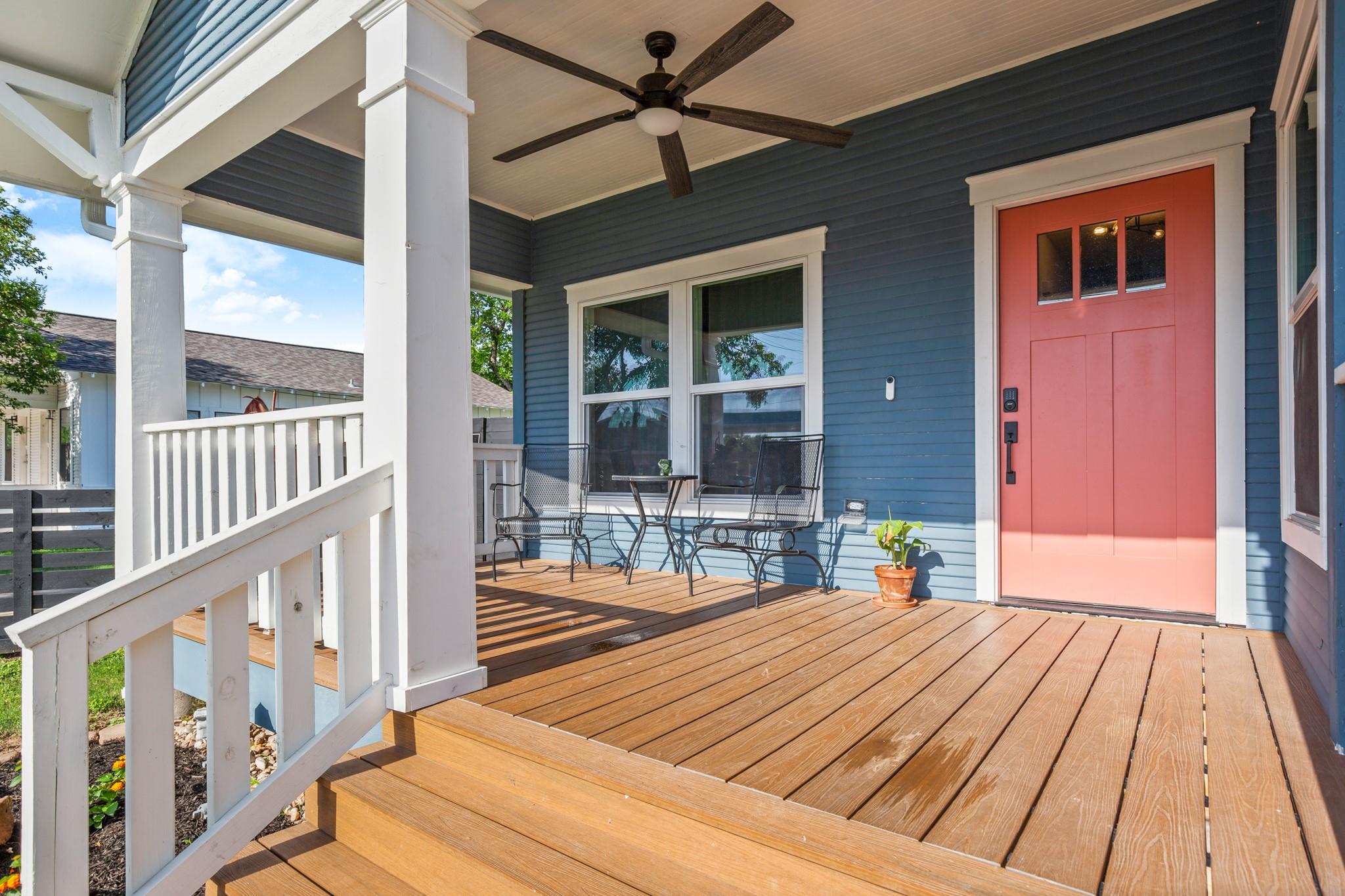 811/ 813 S Commerce ST