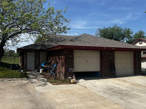 1703-1711 Taylor ST Lampasas TX 76550