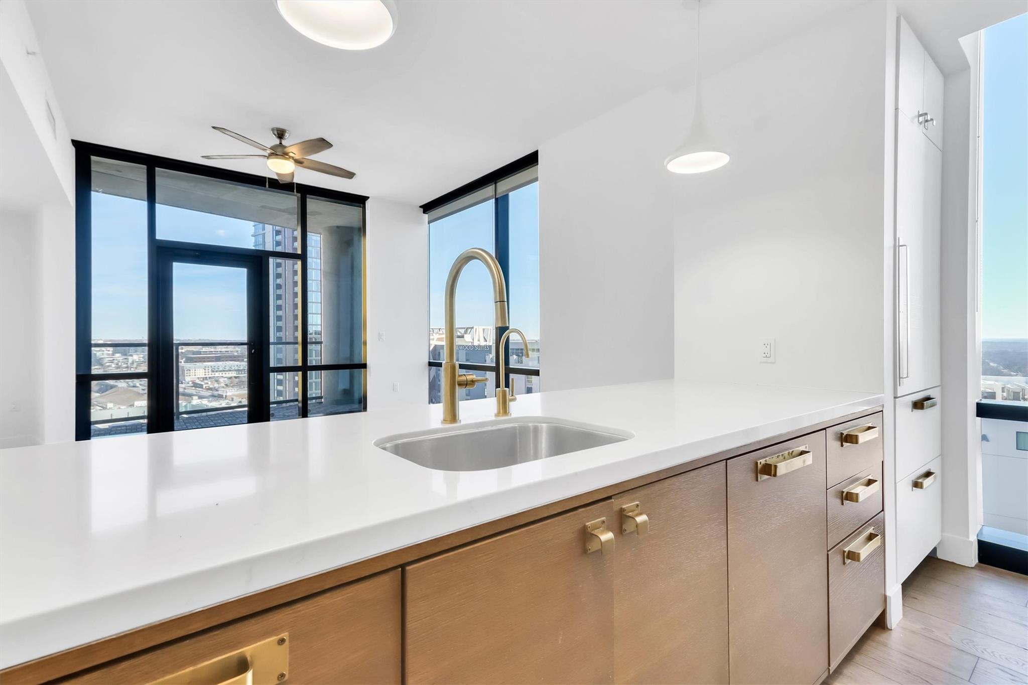 70 Rainey ST 1607