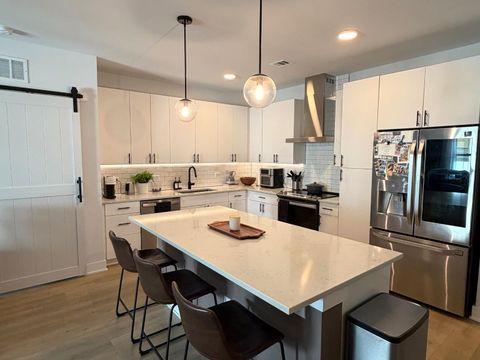 Photo of 3101 Govalle Ave #308, Austin, TX 78702 (MLS # 1808127)