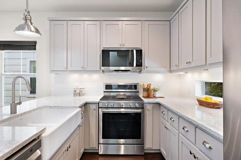 Tiny photo for 2703 Halcyon DR #8, Austin, TX 78702 (MLS # 6810031)