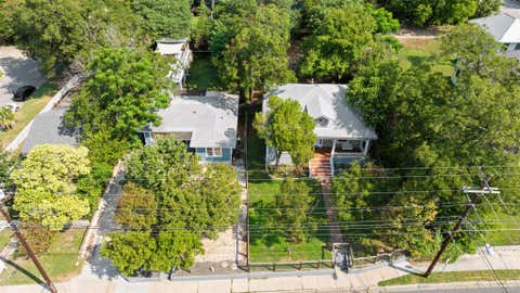 Photo of 2102 E Martin Luther King Jr BLVD, Austin, TX 78702 (MLS # 6973536)