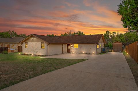 Photo of 20807 Boggy Ford RD, Lago Vista, TX 78645 (MLS # 3068063)