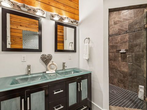 Tiny photo for 1702 Miriam Ave, Austin, TX 78702 (MLS # 5948156)