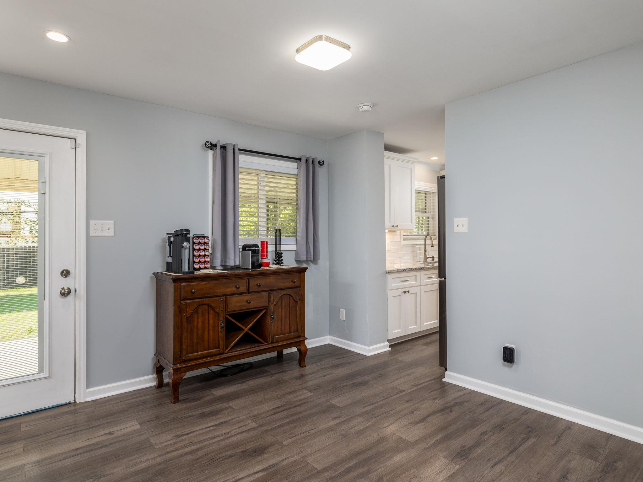 3204 Lake Travis Ave