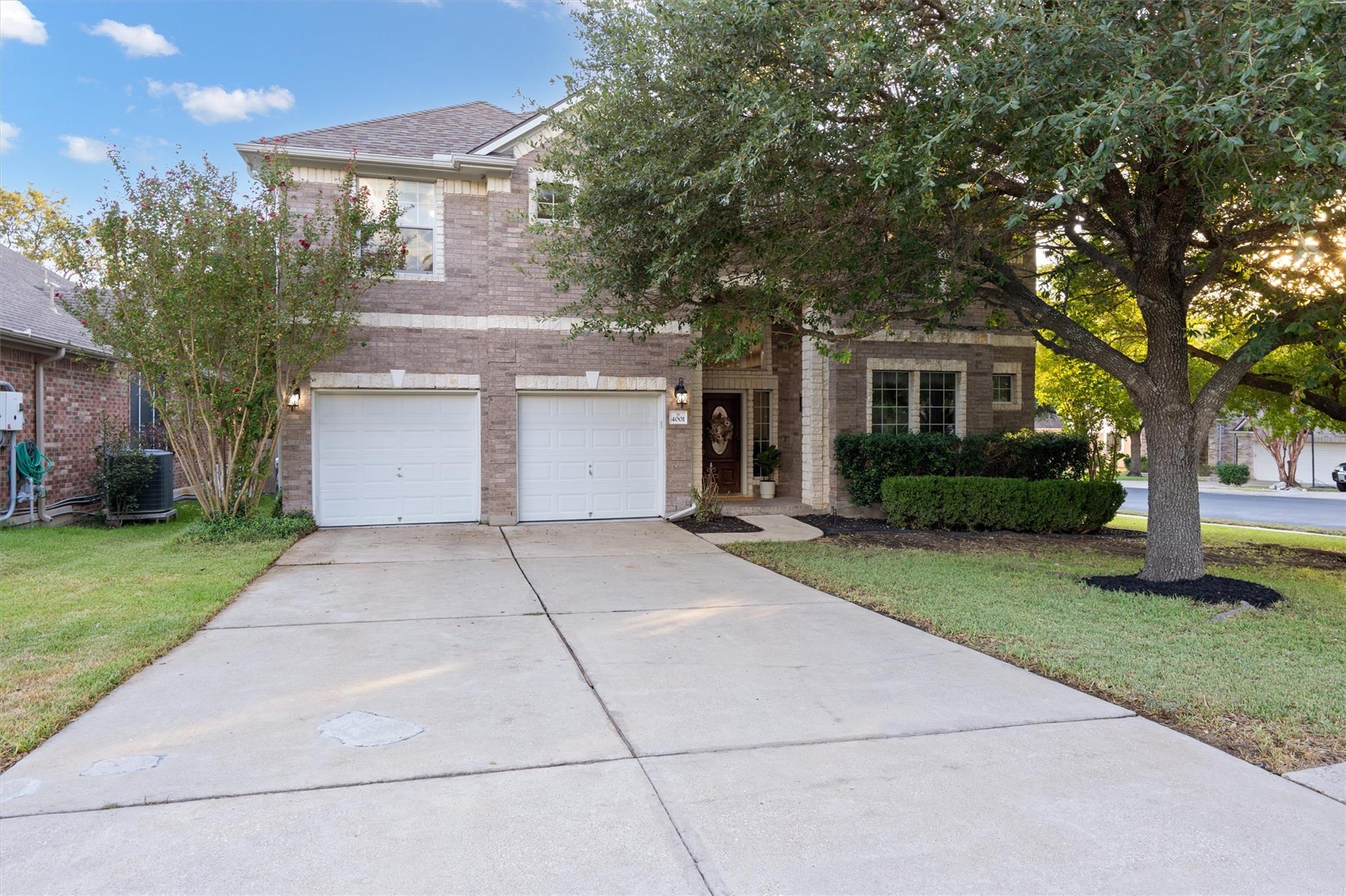4001 Gleneagles CV