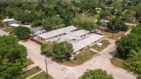 Photo of 700 Dyer ST, Rockdale, TX 76567 (MLS # 8764470)