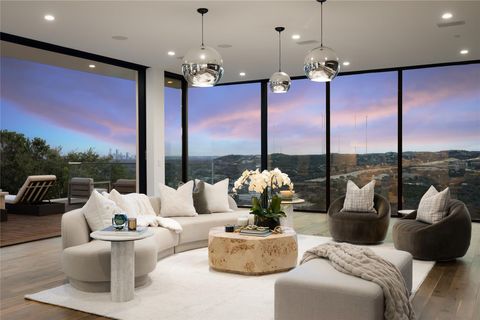 Photo of 6607 W COURTYARD DR, Austin, TX 78730 (MLS # 3895940)