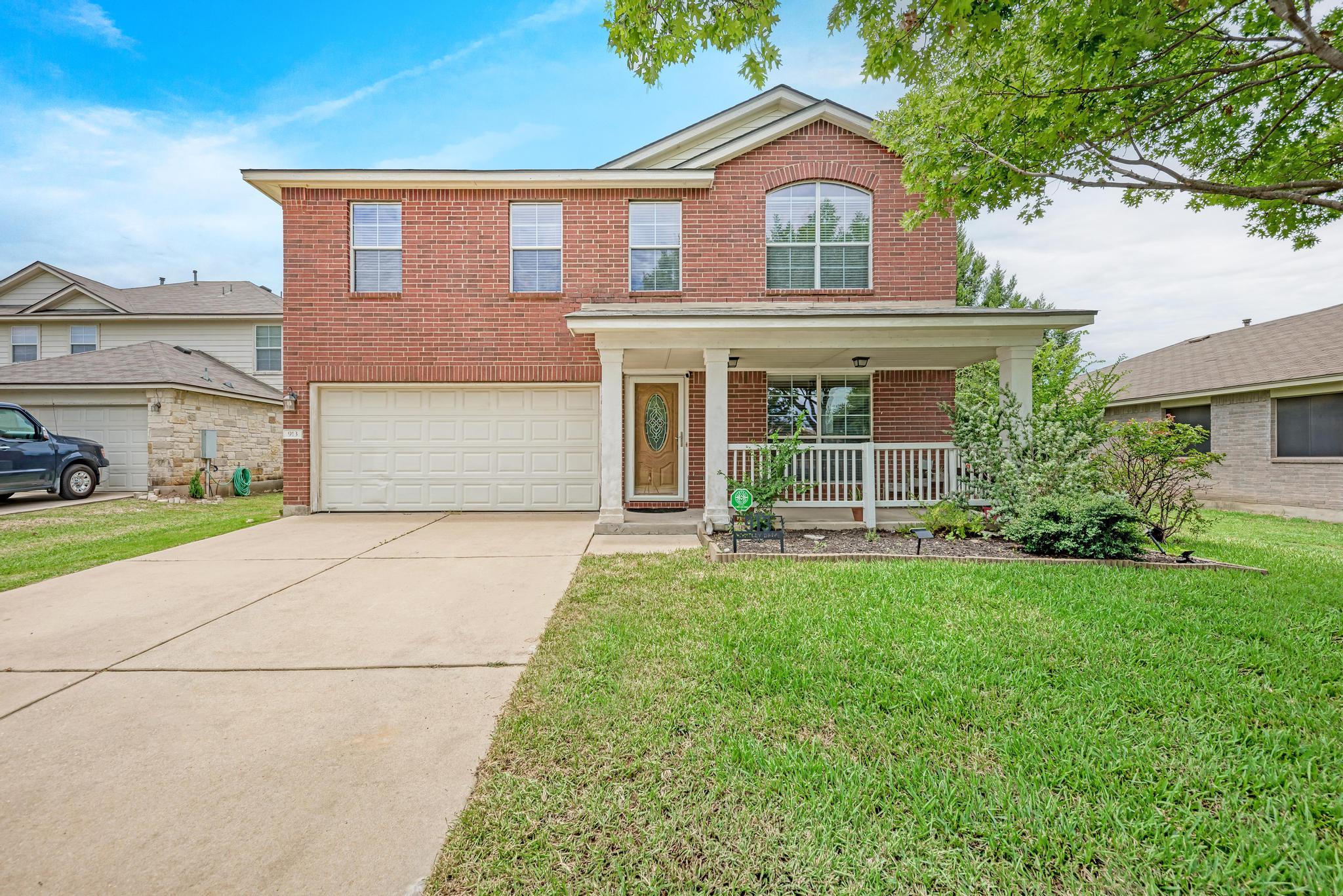 913 Whitley DR