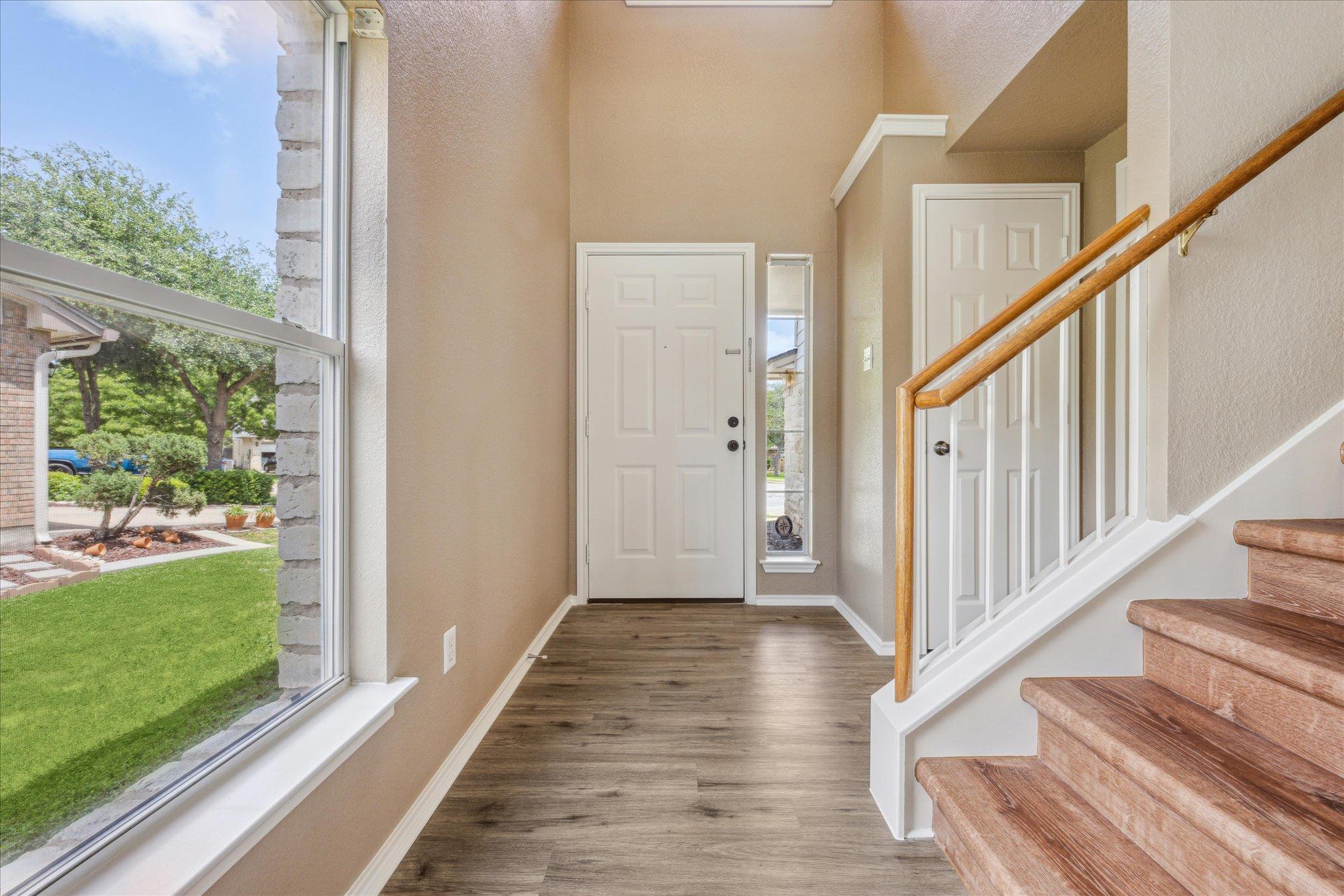 4108 Whitecrest CV