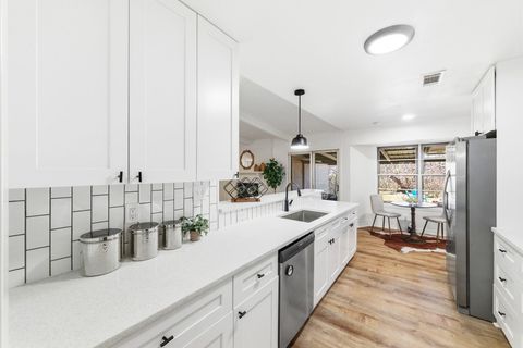 Tiny photo for 5604 Chadwyck DR, Austin, TX 78723 (MLS # 4658640)