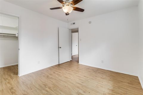Tiny photo for 2401 Manor RD #210, Austin, TX 78722 (MLS # 2770417)