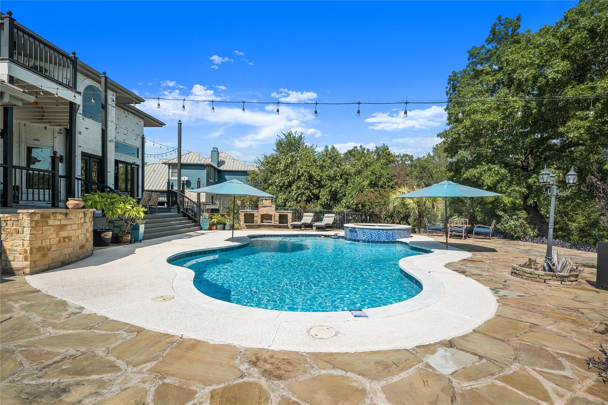 514 Ladin LN