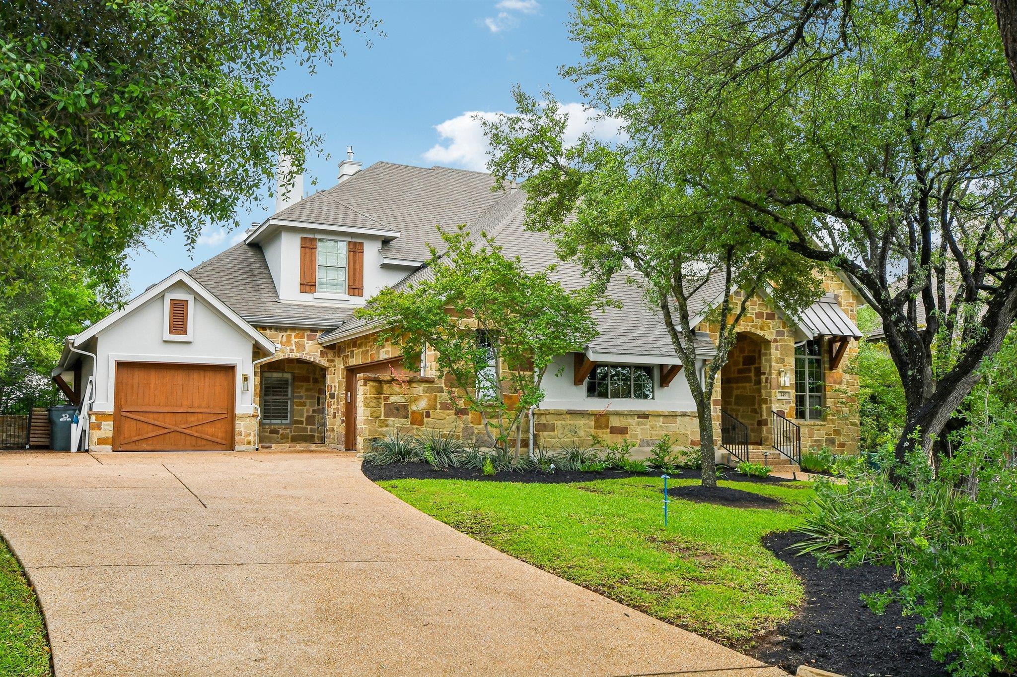 449 Santaluz LN