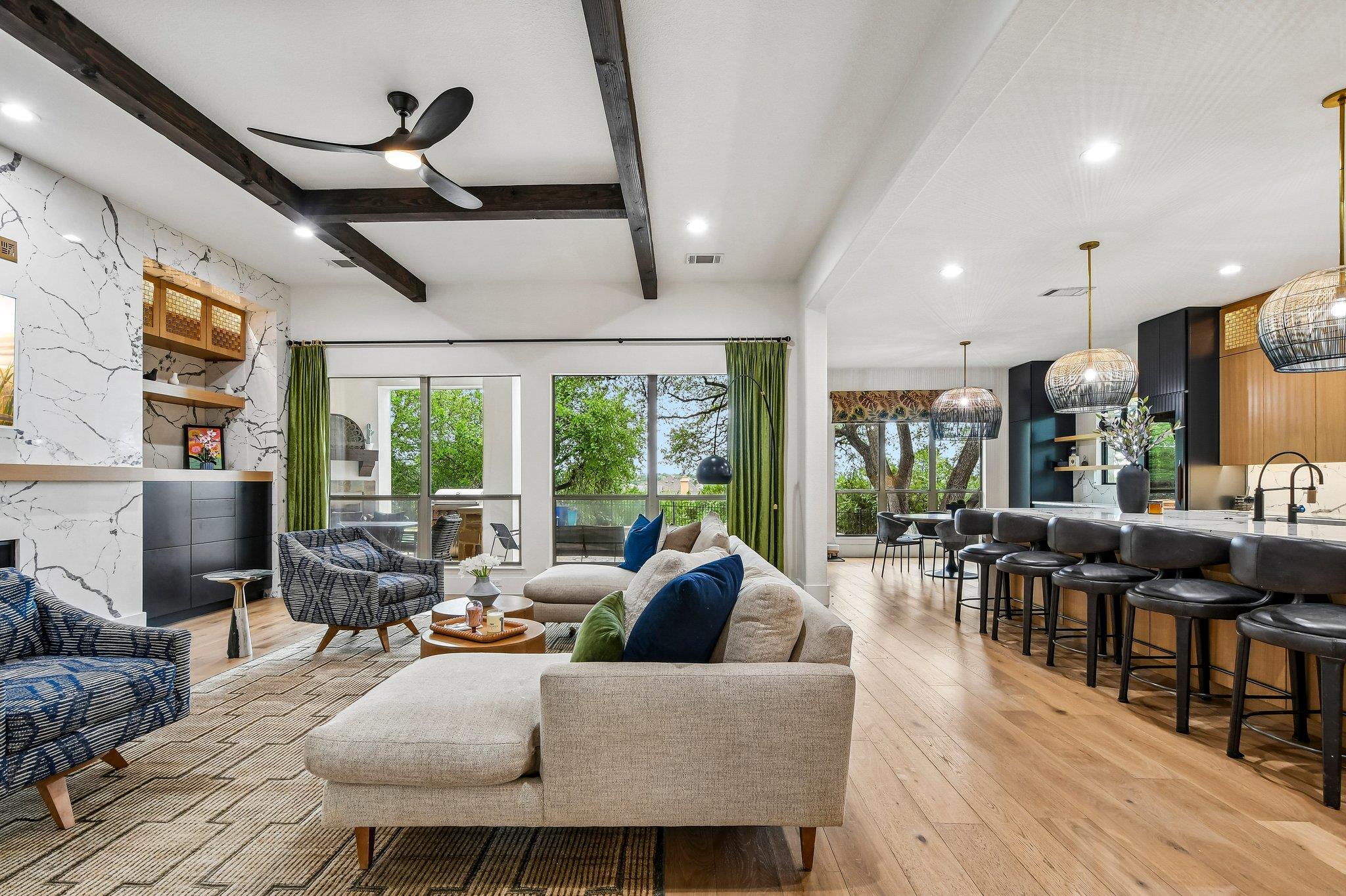 449 Santaluz LN