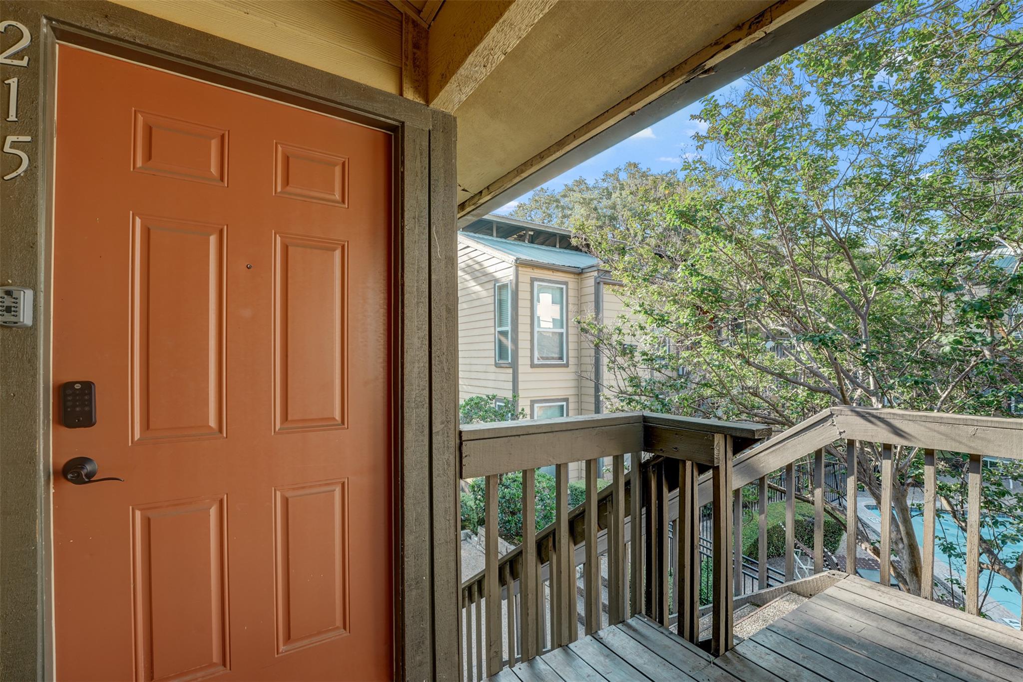 1000 W 26th ST 215
