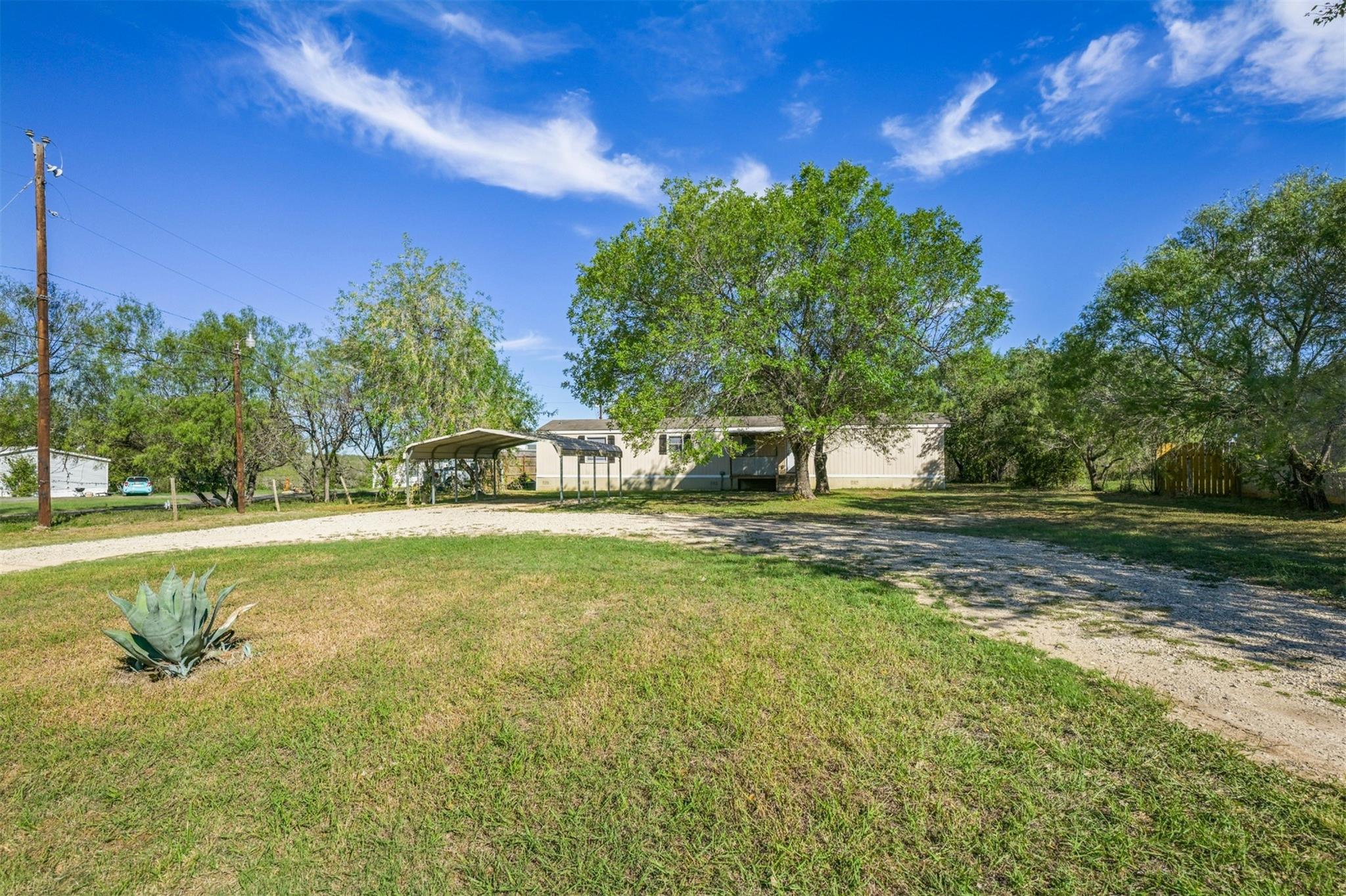 124 Shawn LN