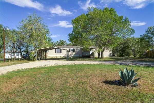 124 SHAWN LN, SEGUIN, TX 78155 - Image a8004e1e3aa8424a8d42e751686c8306/3209734615