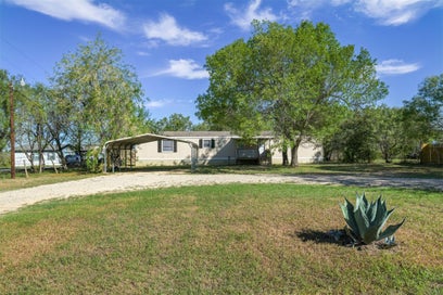 124 Shawn LN Seguin TX 78155