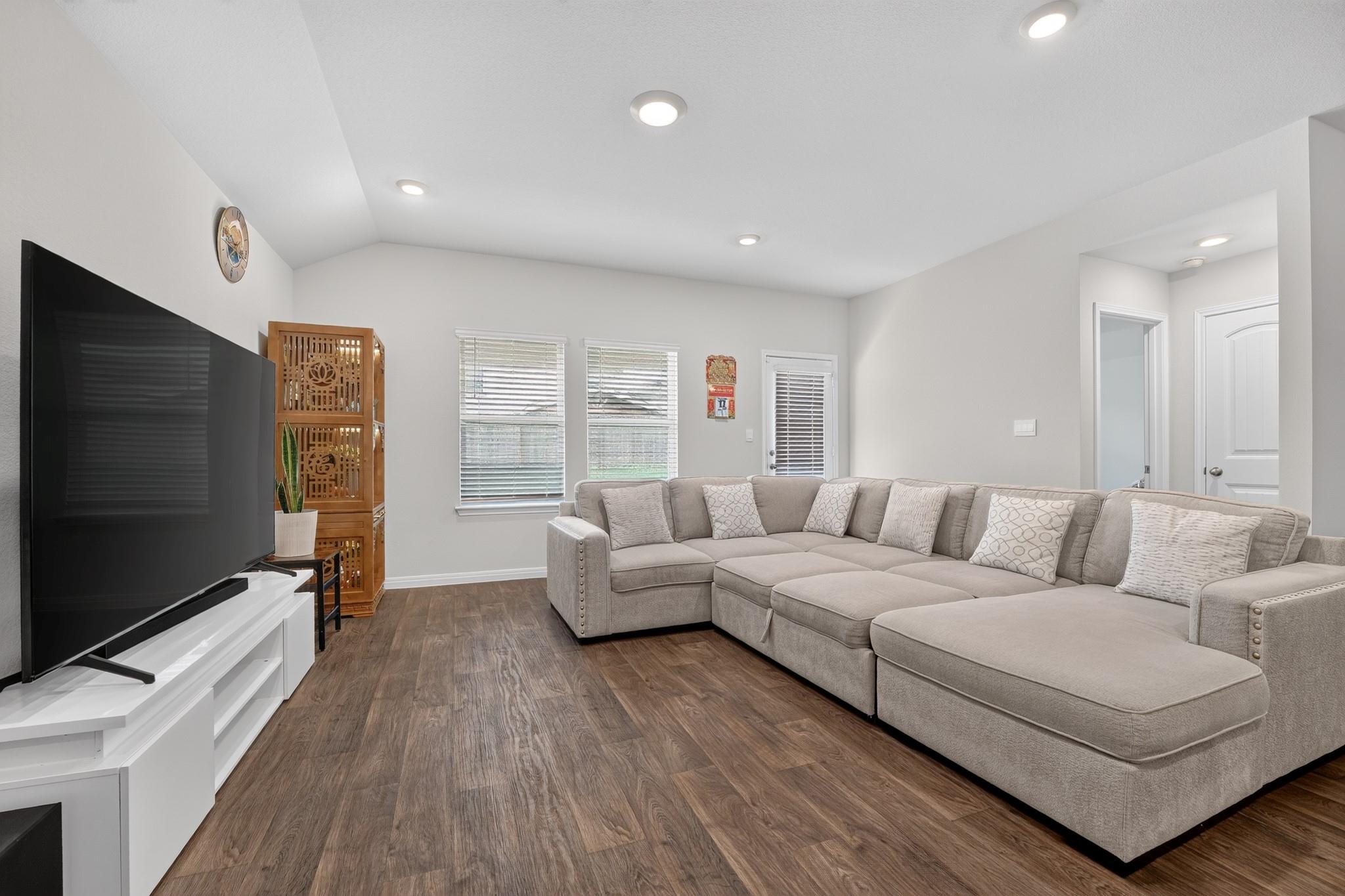 20804 Alcala Terrance
