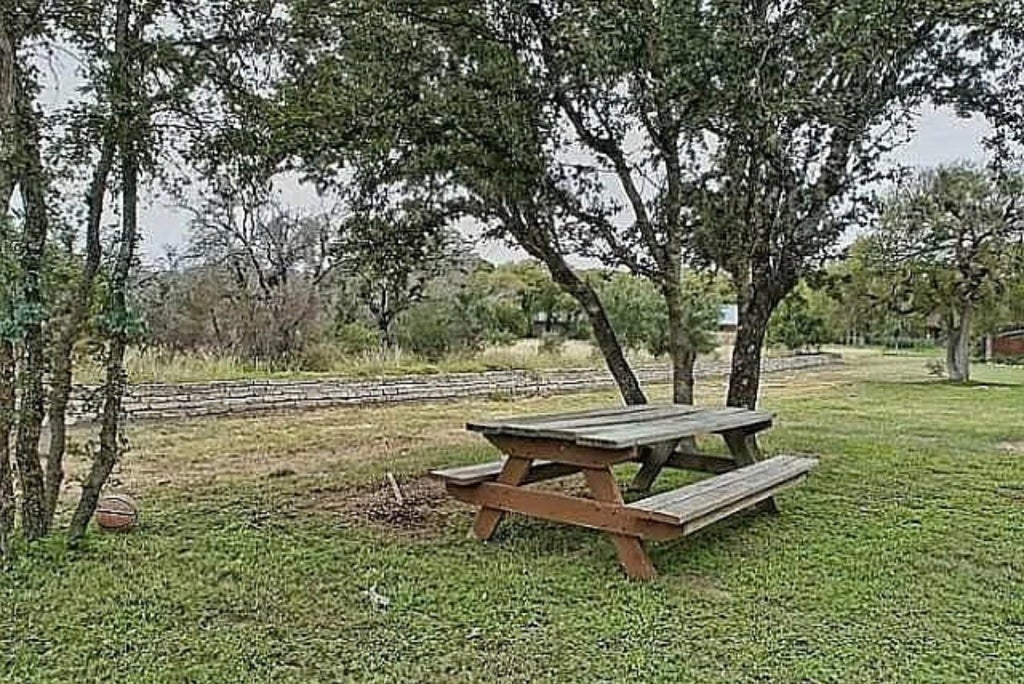 Photo of 101 Horseshoe TRL, Georgetown, TX 78628 (MLS # 1571867)