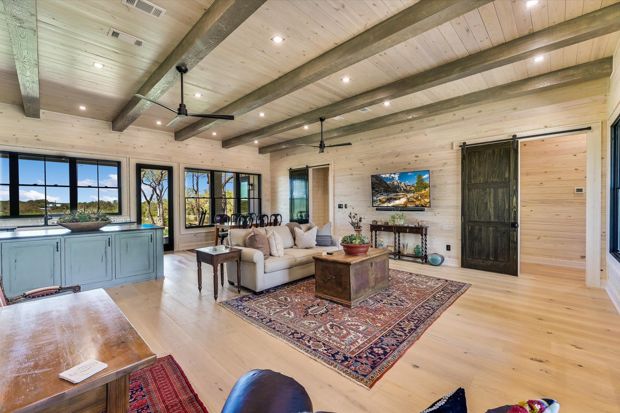 130 Thousand Oaks LOOP