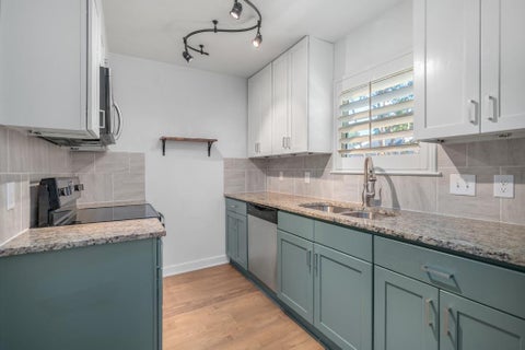 Photo of 6211 Manor RD #107, Austin, TX 78723 (MLS # 9614016)