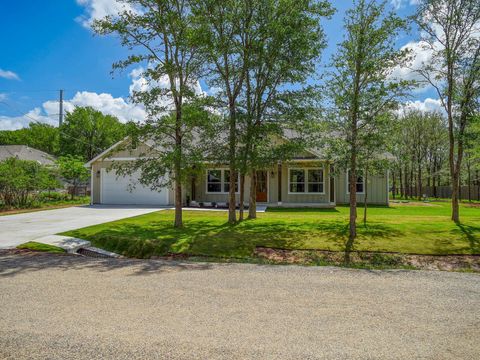Photo of 207 Waipahoehoe DR, Bastrop, TX 78602 (MLS # 3211312)