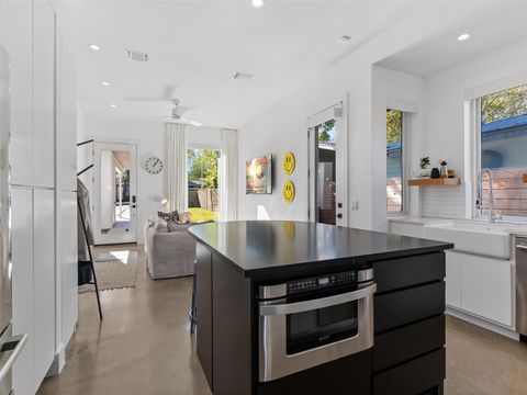 Tiny photo for 512 Sacramento DR #A, Austin, TX 78704 (MLS # 6826259)