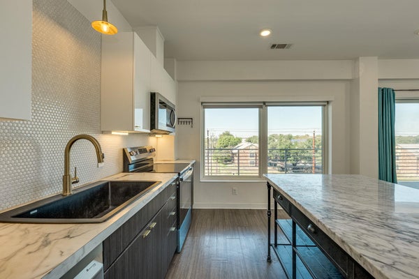4361 S CONGRESS AVE UNIT 401, AUSTIN, TX 78745 - Image a82f3cba17ce7f94b46e8e30df3d8adc/178628558