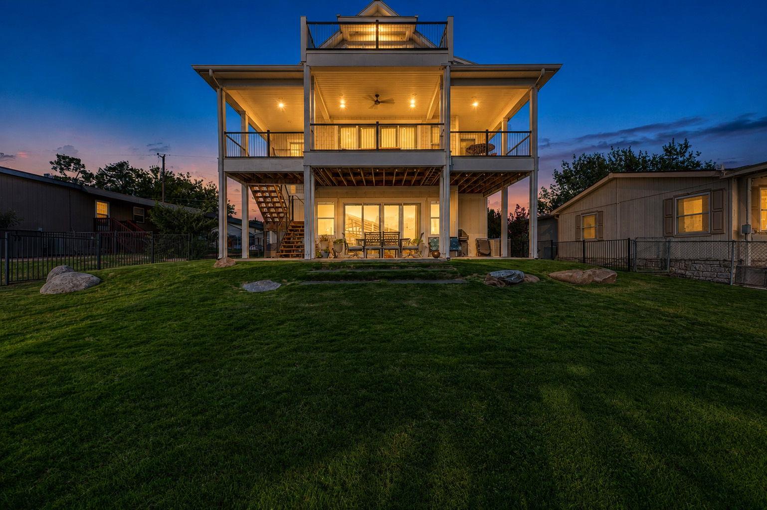 718 County Road 136B