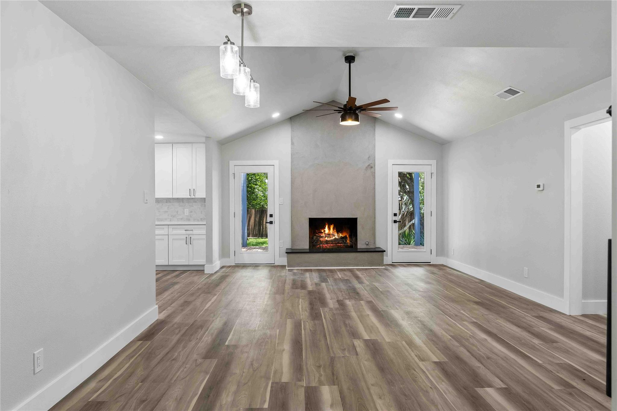 2306 Standish DR