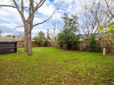 Tiny photo for 711 Buckingham PL, Austin, TX 78745 (MLS # 2371149)