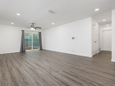 Tiny photo for 711 Buckingham PL, Austin, TX 78745 (MLS # 2371149)