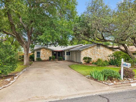 Photo of 6101 Sun Vista DR, Austin, TX 78749 (MLS # 2257356)